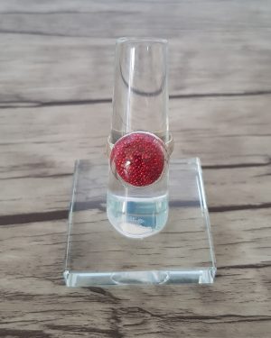 Bague dôme verre soufflé et micro-billes rouge
