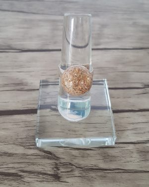 Bague dôme verre soufflé et sable d'Oléron