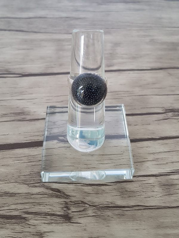 Bague dôme verre soufflé et micro-billes noir
