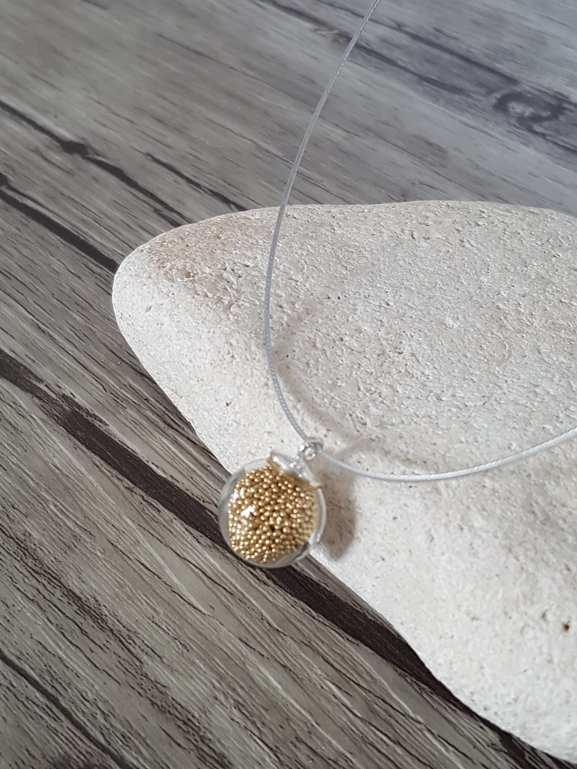 Collier bulle verre soufflé et micro-billes doré