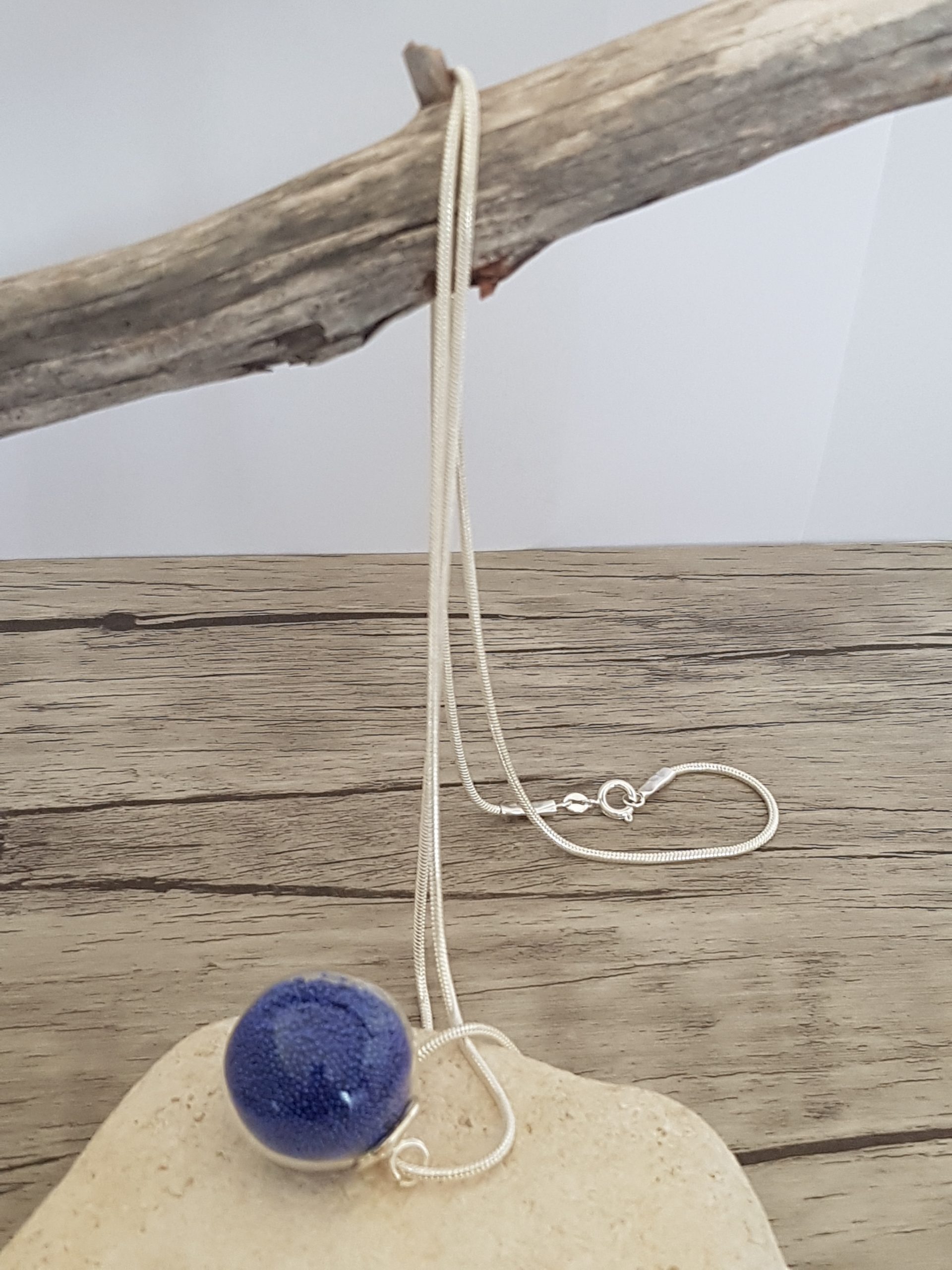 Parure verre soufflé et micro-billes bleu marine – Image 8