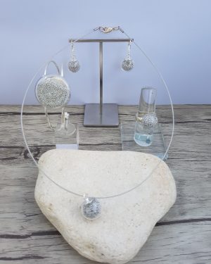 Parure verre soufflé et micro-billes gris