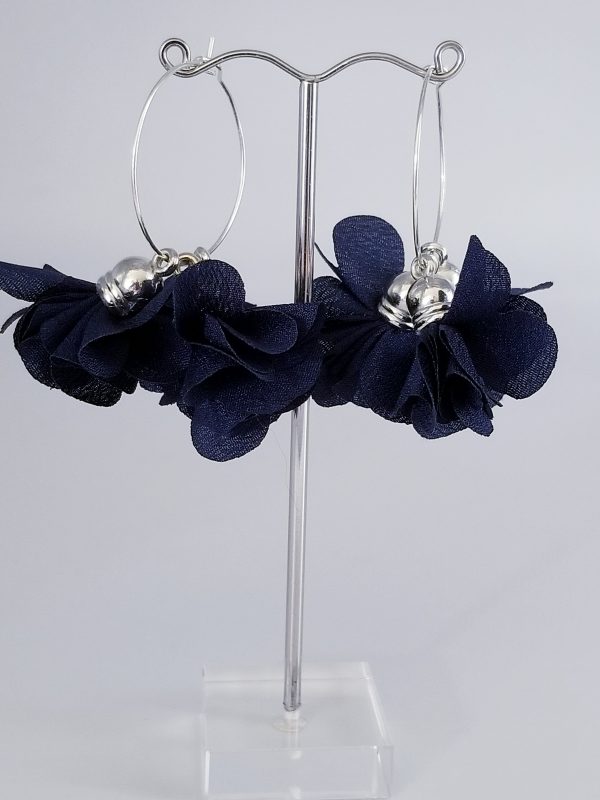 Boucles d'oreilles créoles et froufrous bleu marine