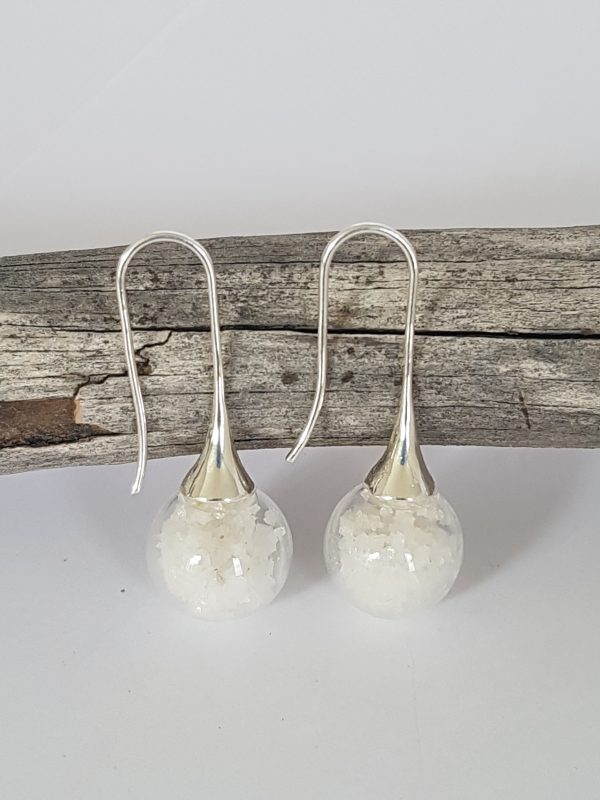 Boucles d'oreilles longues en verre soufflé et fleur de sel d'Oléron