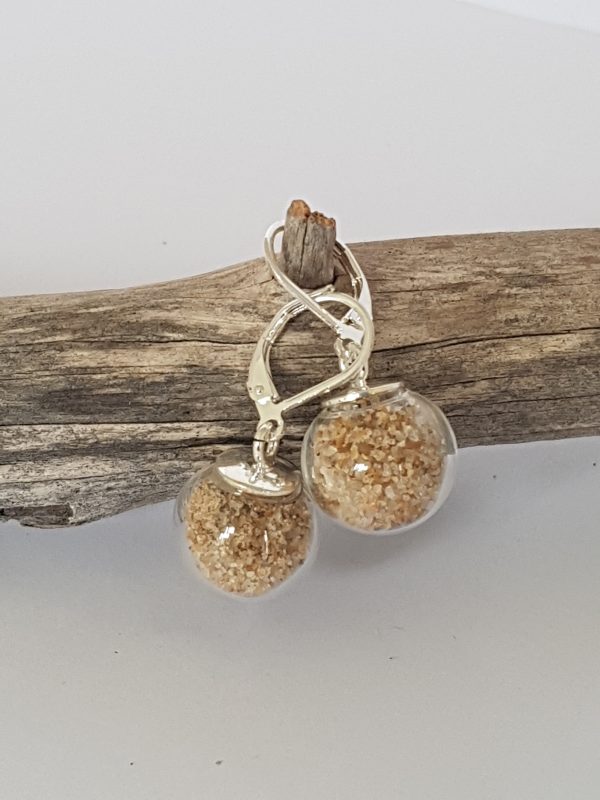 Boucles d'oreilles dormeuses bulles de verre et sable d'Oléron