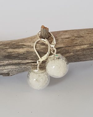 Boucles d'oreilles dormeuses bulles de verre et fleur de sel d'Oléron