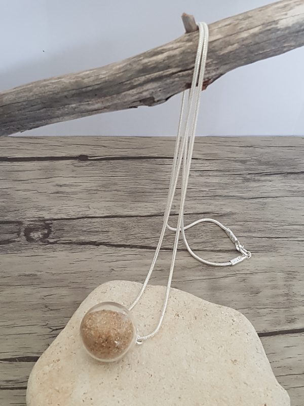Sautoir bulle de verre et sable d'Oléron