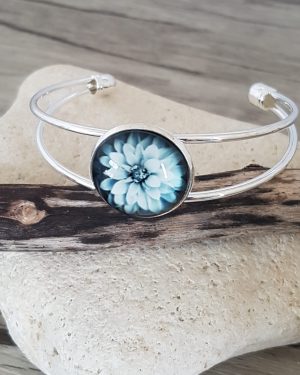 Bracelet cabochon fleur de glace