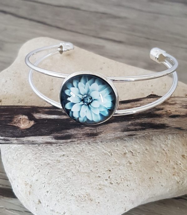 Bracelet cabochon fleur de glace