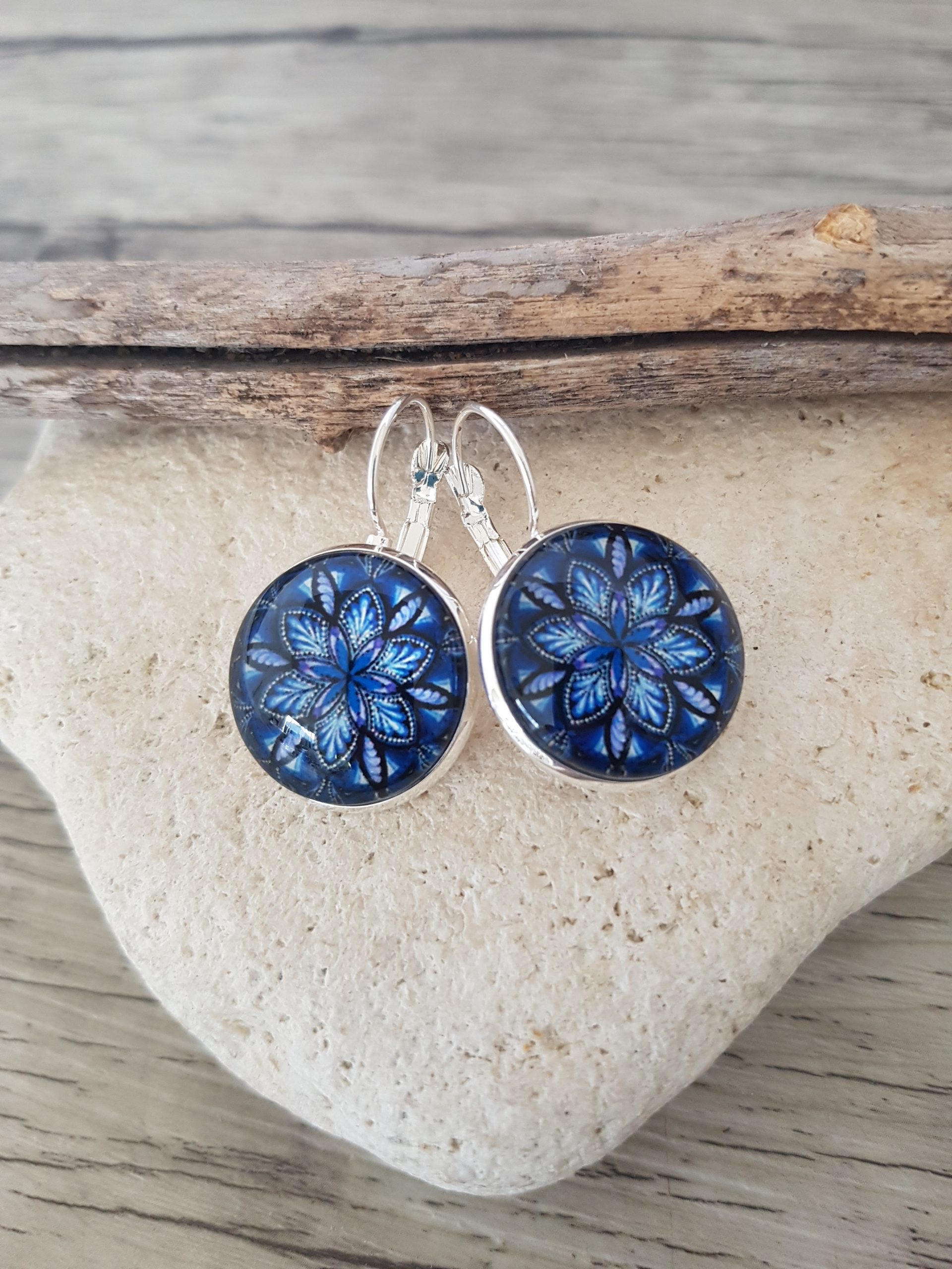 Boucles d'oreilles cabochon mandala marine