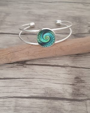 Bracelet cabochon spirale verte et noire