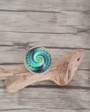 Bague cabochon spirale verte et noire