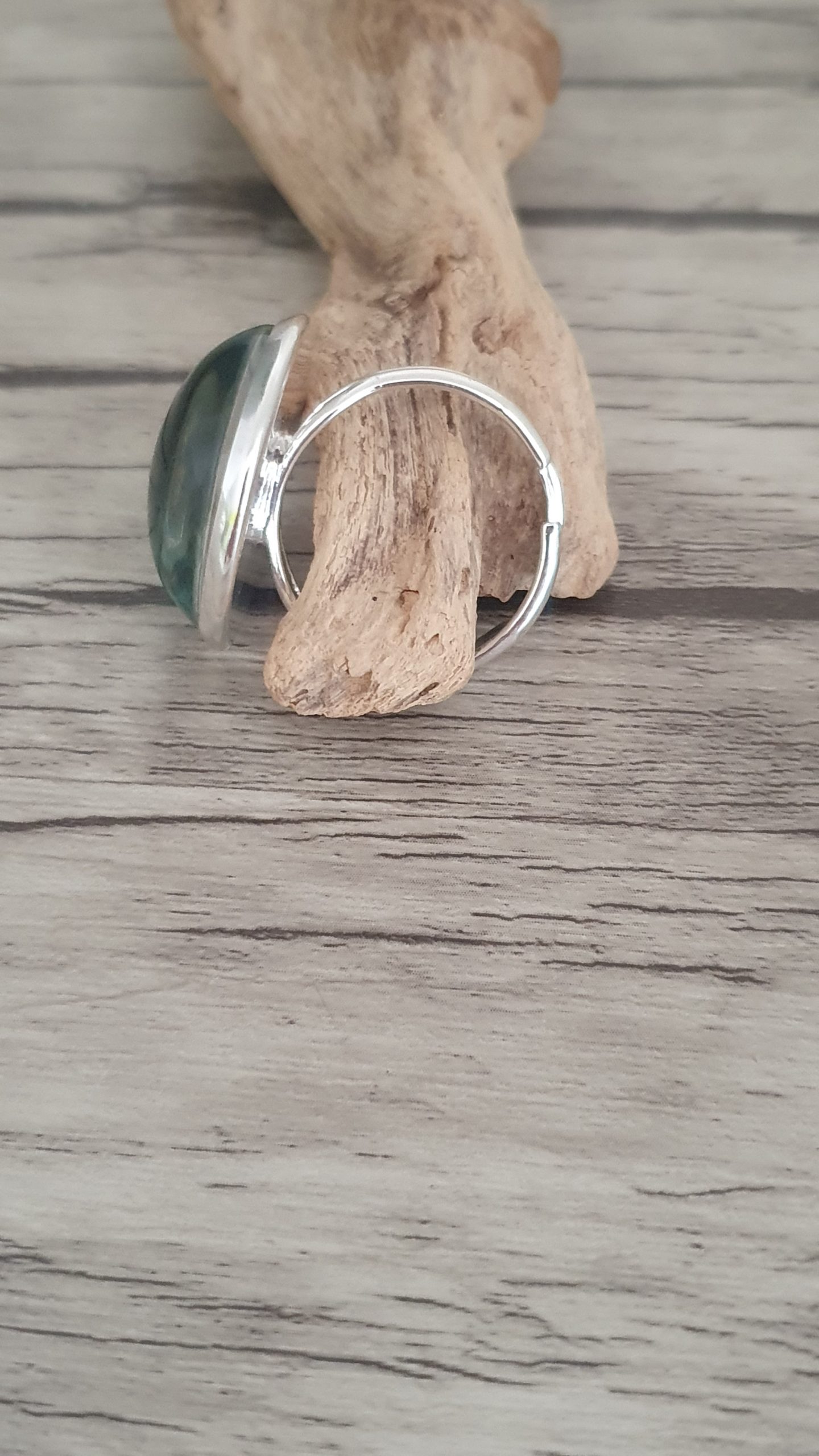 Bague cabochon spirale verte et noire – Image 2